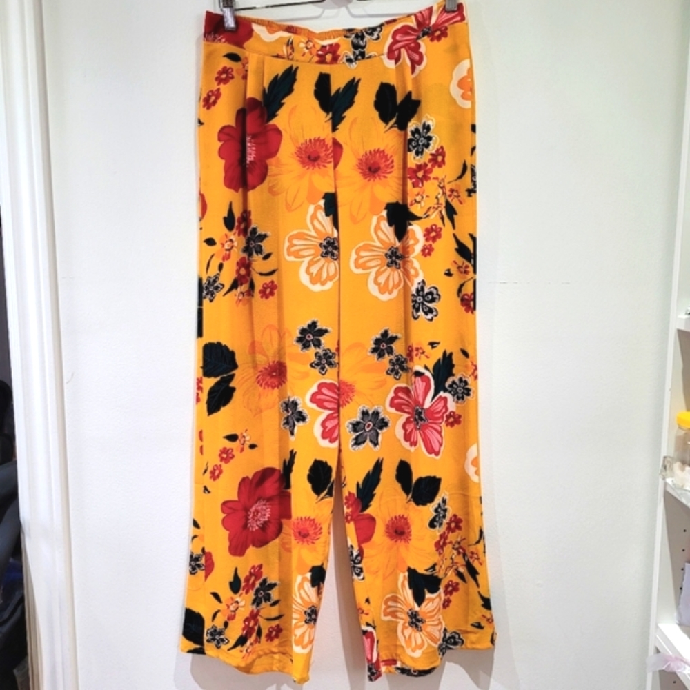 Chiffon wide leg flaural flower pants 🌼
